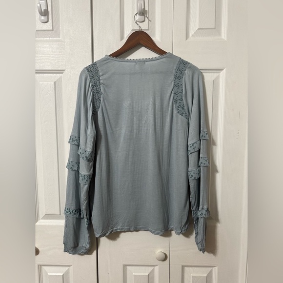Tiny Brand Anthropologie Women’s Blue Motif Long-Sleeve Ruffled Top size Large - Picture 9 of 14